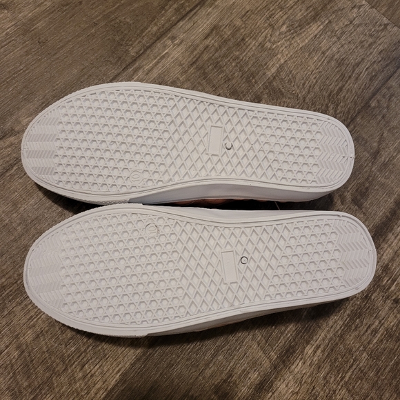 Blush Quilted Shoes sizes 6 7 8 9 10 - Picture 4 of 9